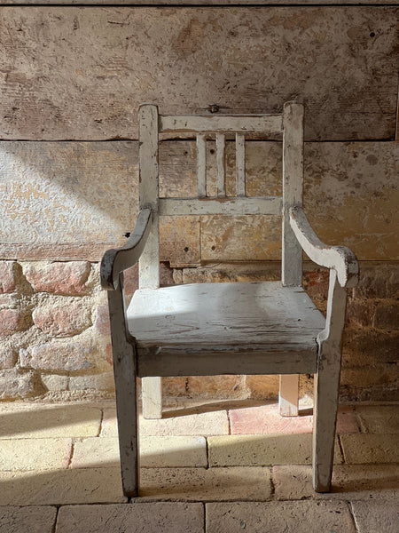 Chippy Paint Child’s Chair