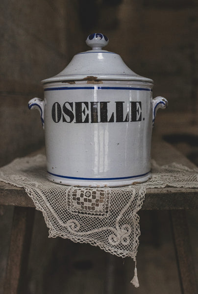Large Vintage Sorrel Apothecary Jar