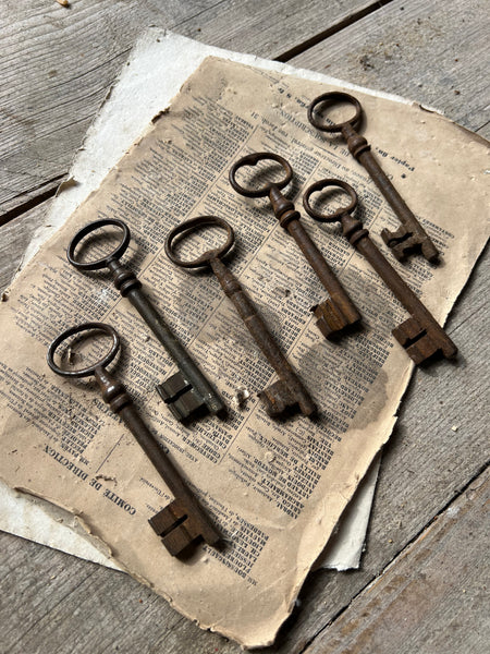 Collection of Vintage Keys
