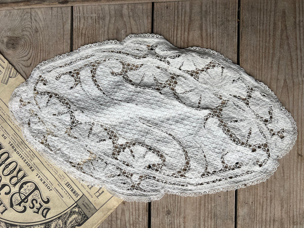 Lace Table Decoration