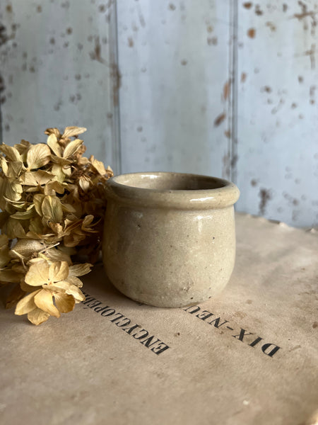 French Sweet Stoneware Yoghurt Pot