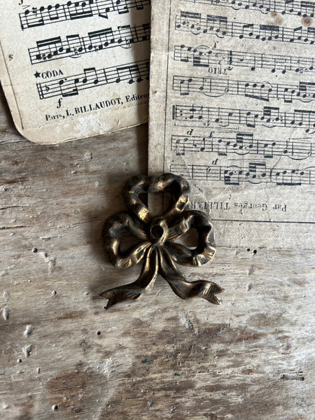 Small Sweet Vintage Brass Bow