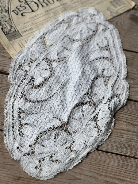 Lace Table Decoration