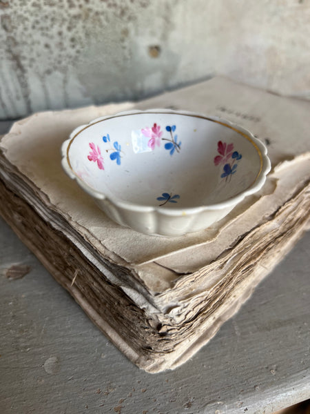 Sweet Mini Fluted Bowl