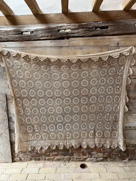Beautiful Vintage crochet bedspread, single bed