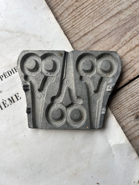 Vintage Scissor Mould