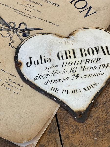 Vintage French Rustic Memorial Heart