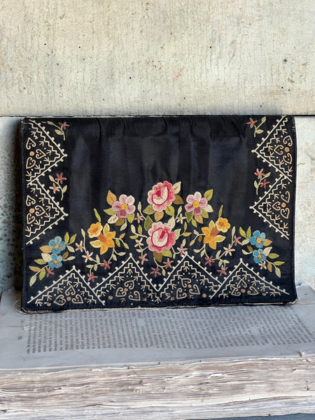 1940s Embroidered French Purse