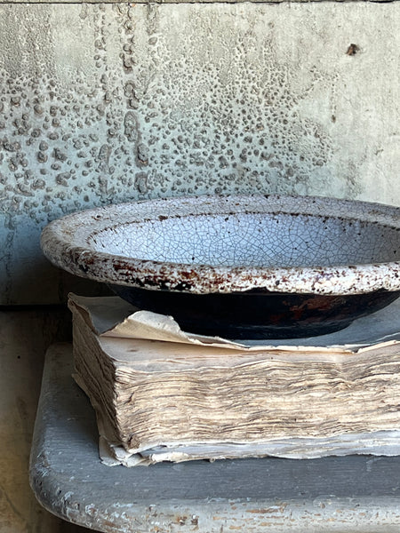 Antique Cul Noir Dish