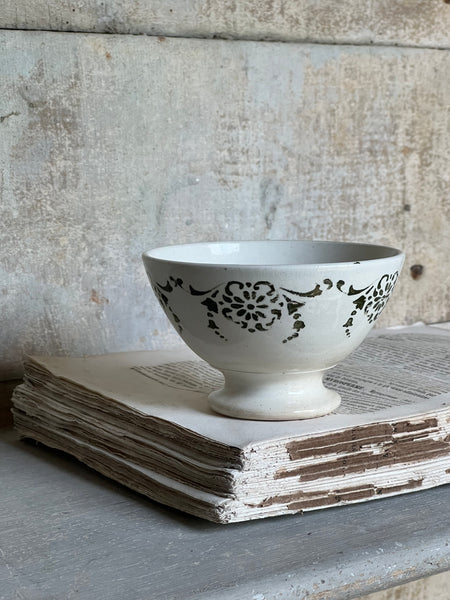 French Small Cute Floral Stencil Cafe au Lait bowl