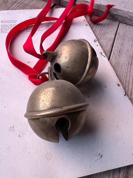 Medium Vintage Bell Pair