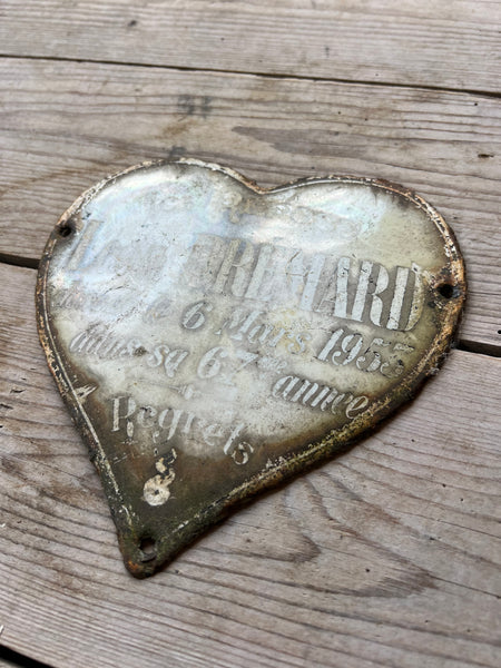 Small Vintage French Rustic Memorial Heart