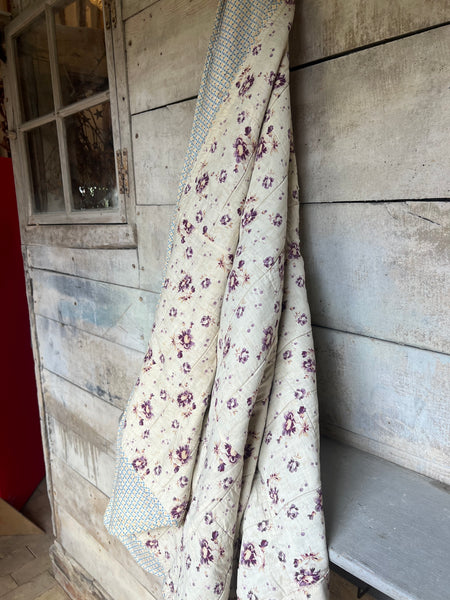 Beautiful Vintage French Quilt