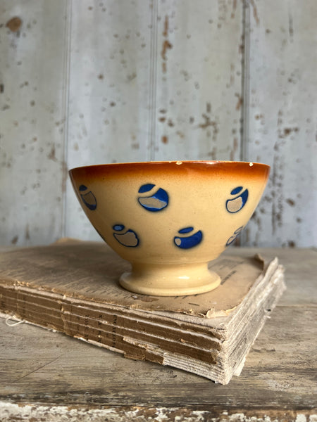 Blue Spot Rustic Cafe Au Lait