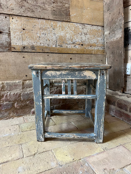 Sweet Vintage French Chippy Table
