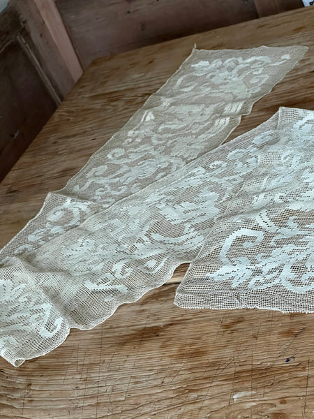 Beautiful Lace Table Runner