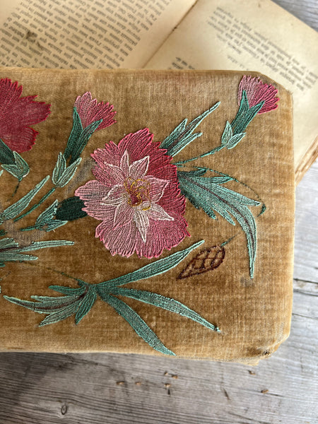 Beautiful Vintage French Box