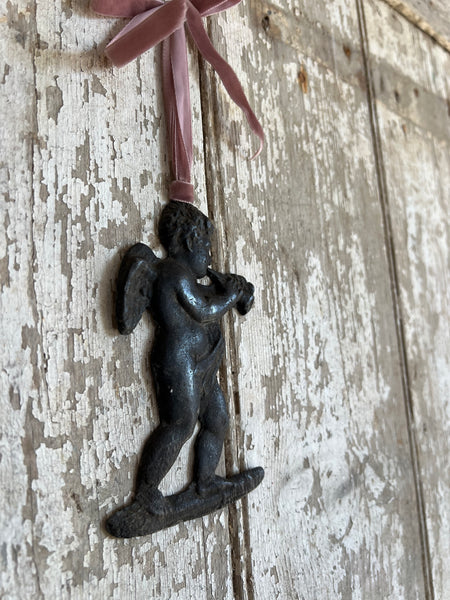 Sweet Vintage Cherub