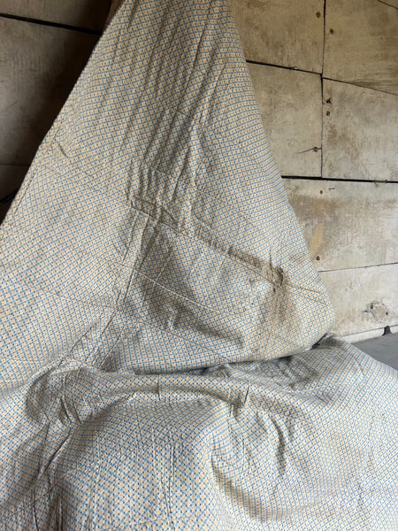 Beautiful Vintage French Quilt