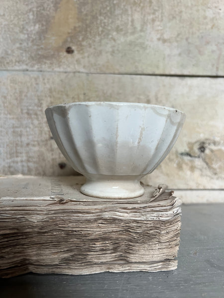 Small Vintage Cafe Au Lait