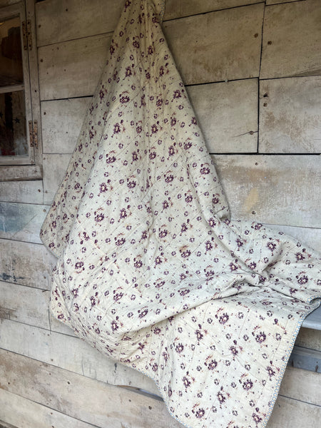 Beautiful Vintage French Quilt