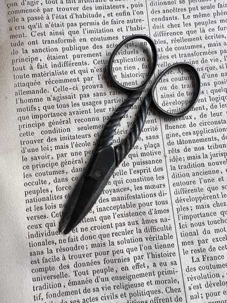Sweet Vintage Scissors