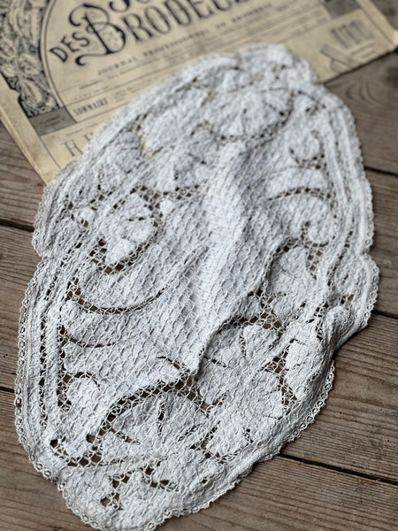 Lace Table Decoration