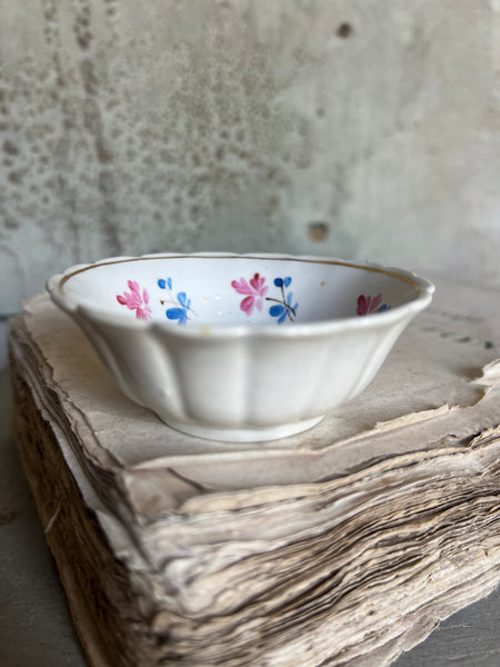Sweet Mini Fluted Bowl