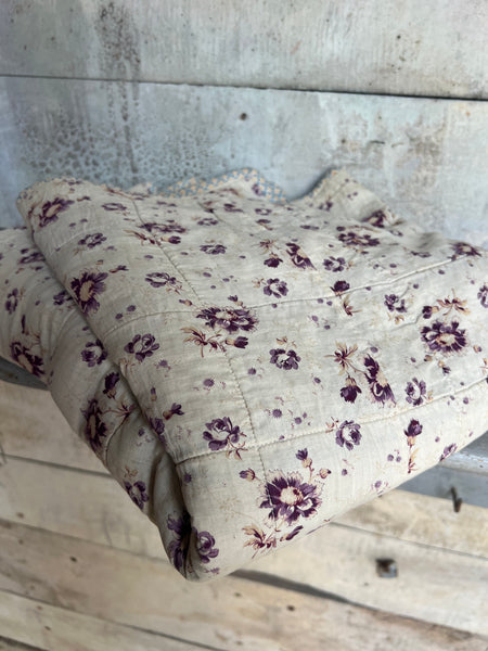 Beautiful Vintage French Quilt