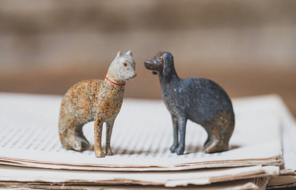 Sweet Vintage Wooden Cat & Dog