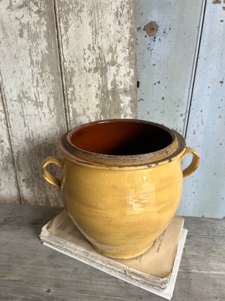 Rustic Yellow Handled Vintage French Pot