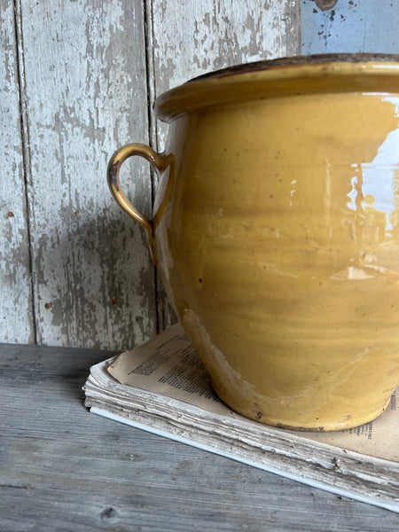 Rustic Yellow Handled Vintage French Pot