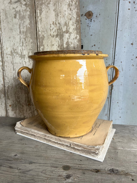 Rustic Yellow Handled Vintage French Pot