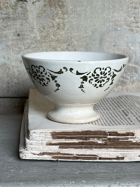 French Small Cute Floral Stencil Cafe au Lait bowl