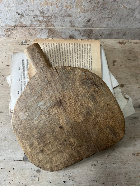 Small Vintage Chopping Board