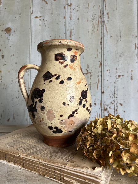 Stunning marbled Pot