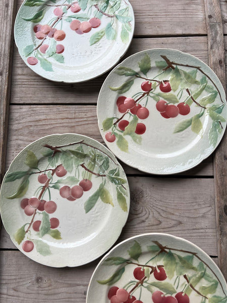 Sweet K&G Cherry Plates