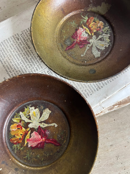 Sweet floral french dishes