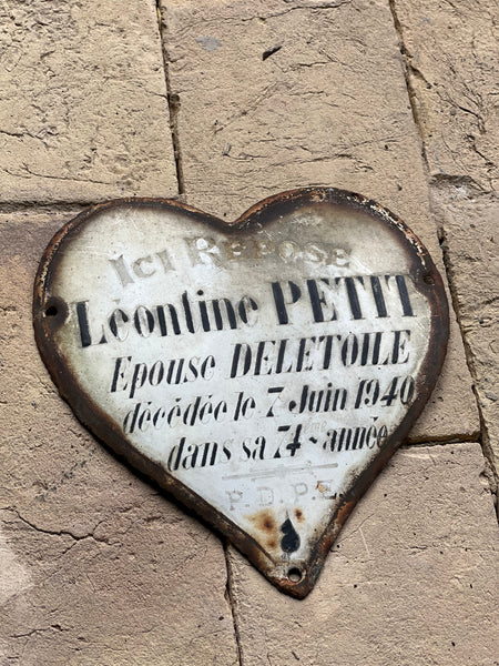 Vintage French Rustic Memorial Heart