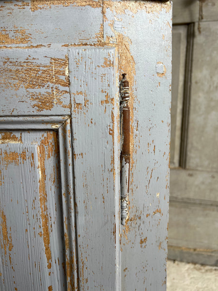 Sweet Chippy Paint Corner Unit