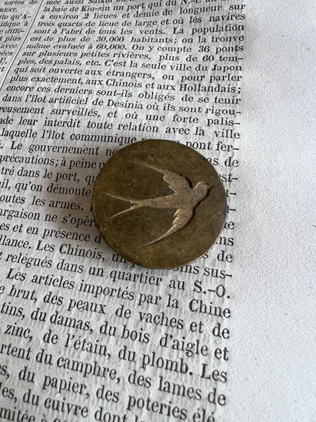 Large French Swallow Button