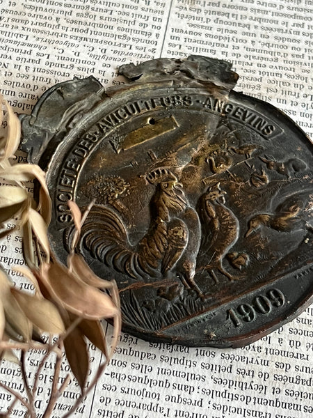 1909 Chicken Plaque