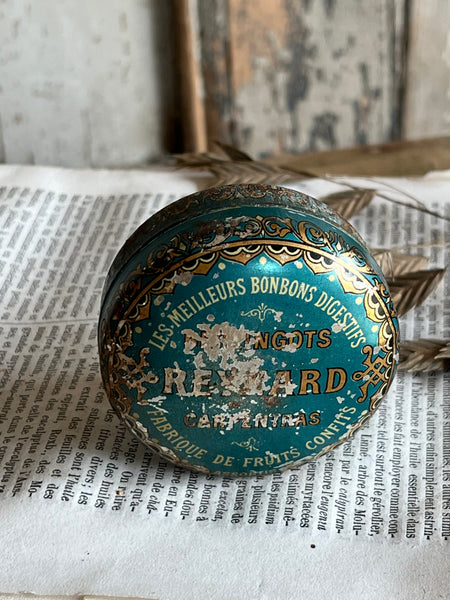 Gorgeous Vintage French Sweetie Tin