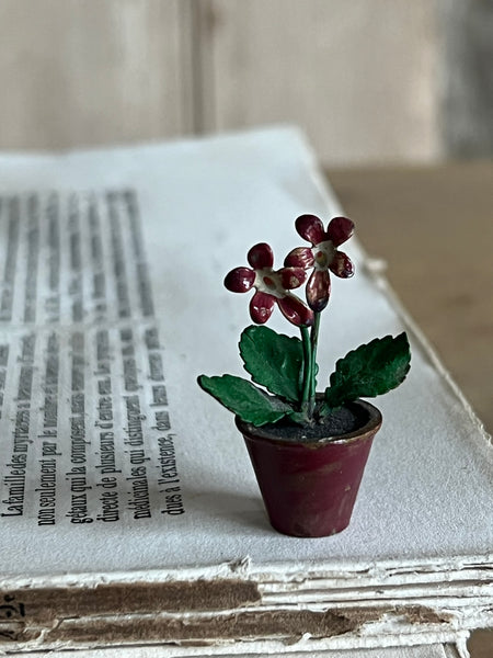 Tiny Decorative Flower Pot