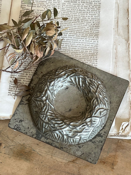 Vintage Chocolate Nest Mould