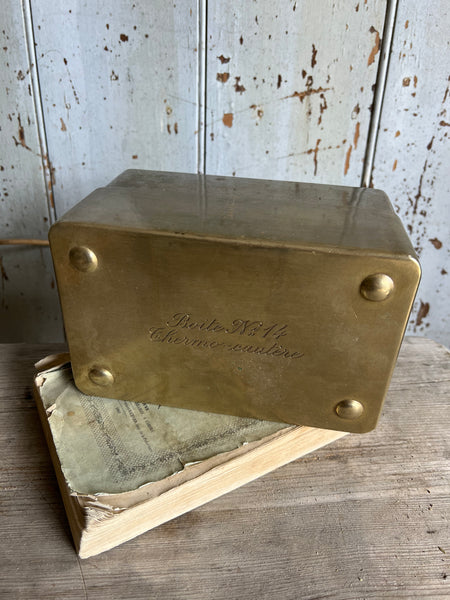 Vintage French Chemist Box