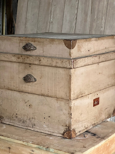 Gorgeous French Box