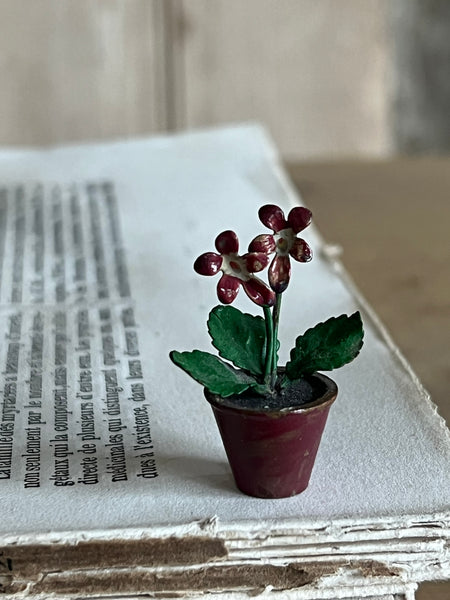 Tiny Decorative Flower Pot