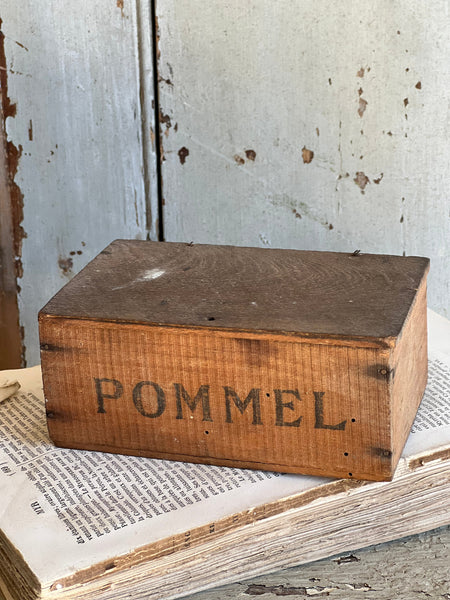 Sweet Rustic Pommel French Box