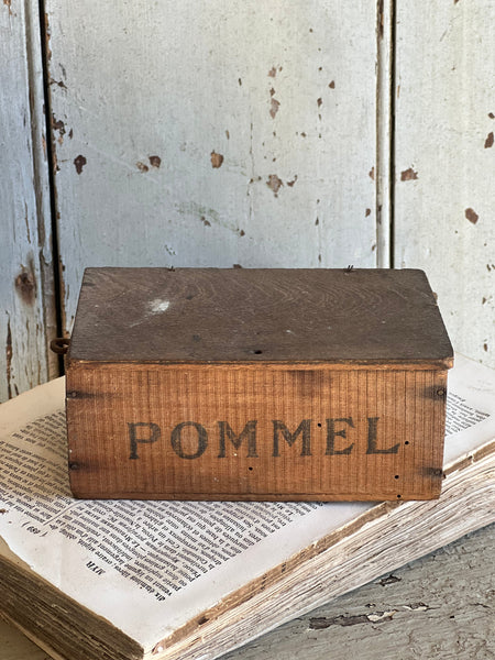 Sweet Rustic Pommel French Box